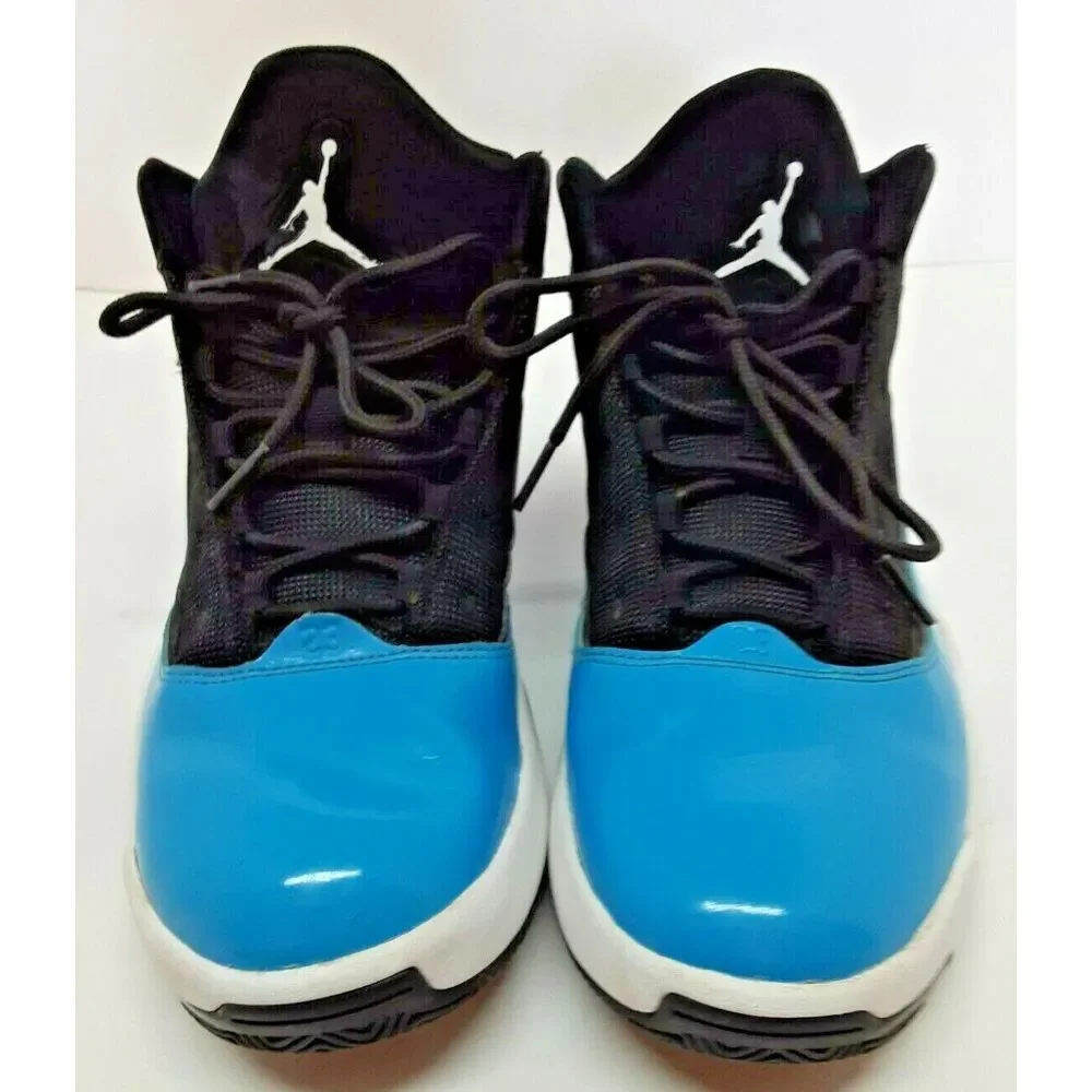 Men's Nike Air Jordan Max Aura 2 'UNC' Shoe Size 9.5 Black White Blue CK6636-041